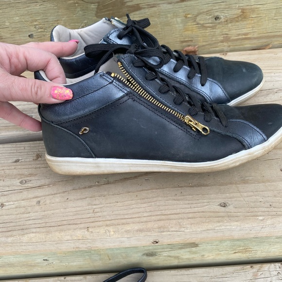 REDUCED 🔴🔴Leather sneakers.... that I paid too much for! - Picture 7 of 7